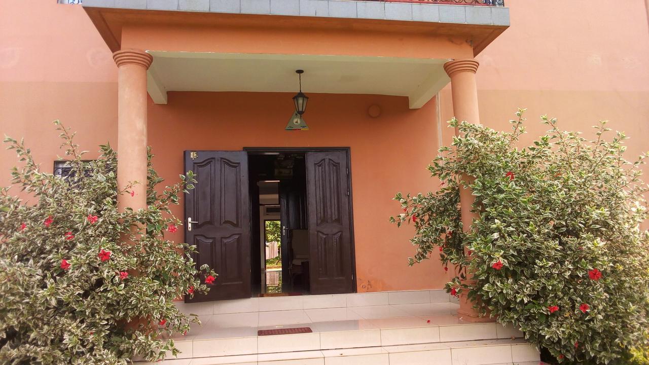 Hotel Lobe Kribi Buitenkant foto